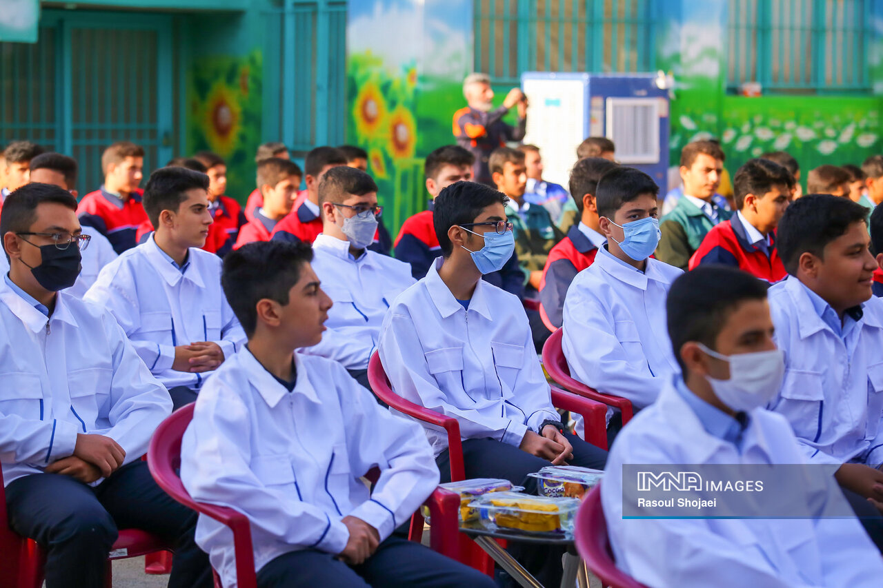 برگزاری آیین نمادین زنگ بازگشایی مدارس در استان هرمزگان