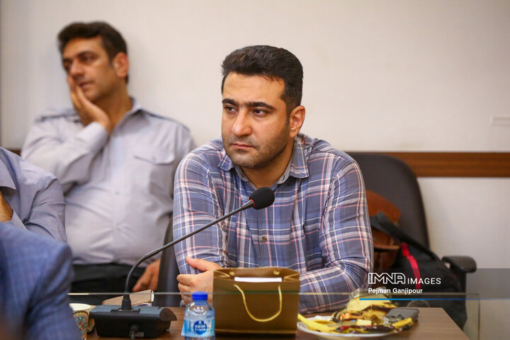 نشست مسئولان اداره کل بازرسی شهرداری اصفهان در مجتمع مطبوعاتی