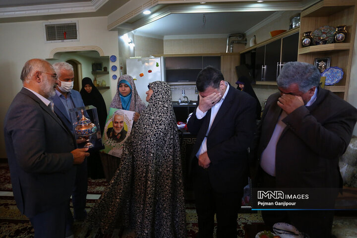 به احترام مردم اصفهان