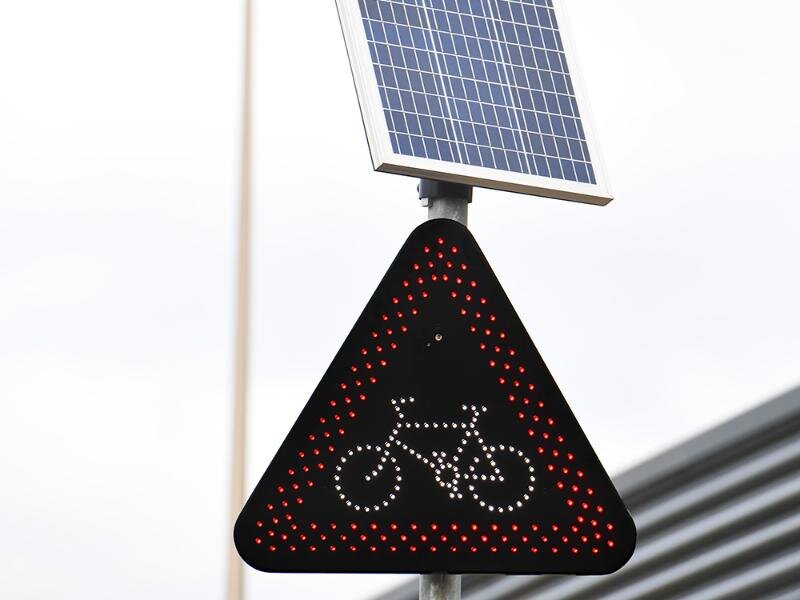 نصب تابلوهای الکتریکی برای ایمنی دوچرخه‌سواران در اسکاتلند