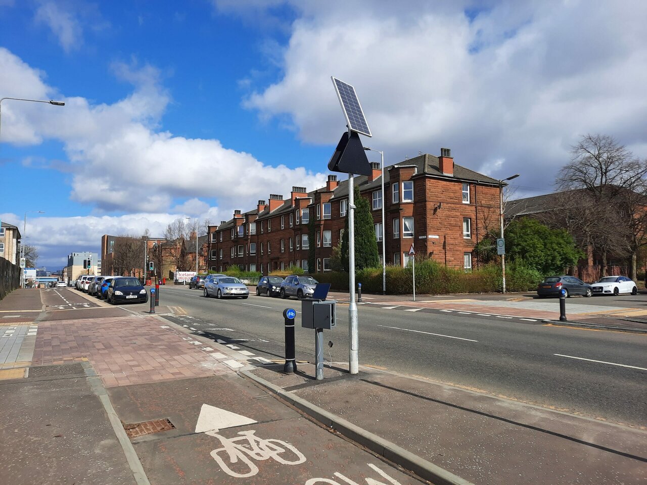 نصب تابلوهای الکتریکی برای ایمنی دوچرخه‌سواران در اسکاتلند