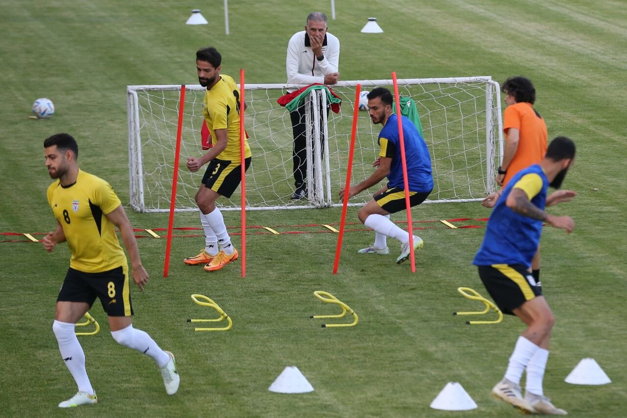 کیروش متفکر برای انتخاب مدافعان+عکس