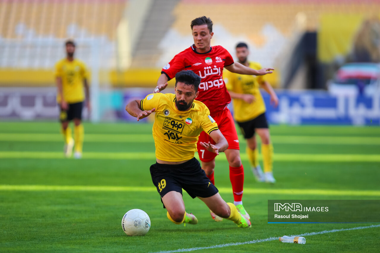 تراکتور- سپاهان / و حالا تعیینکنندهترین بازی فصل!