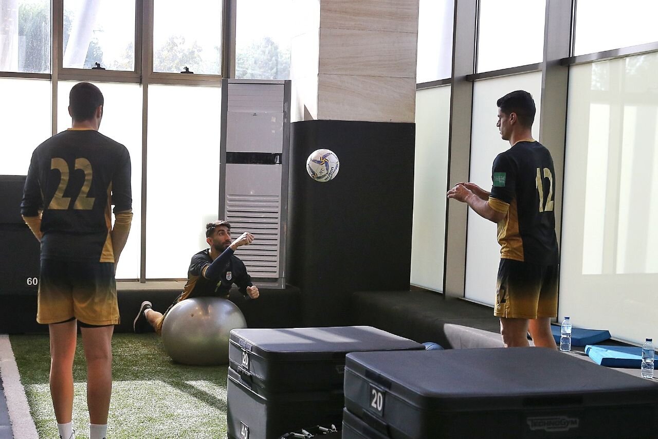 پیام نیازمند، بیرو را تمرین میدهد+عکس