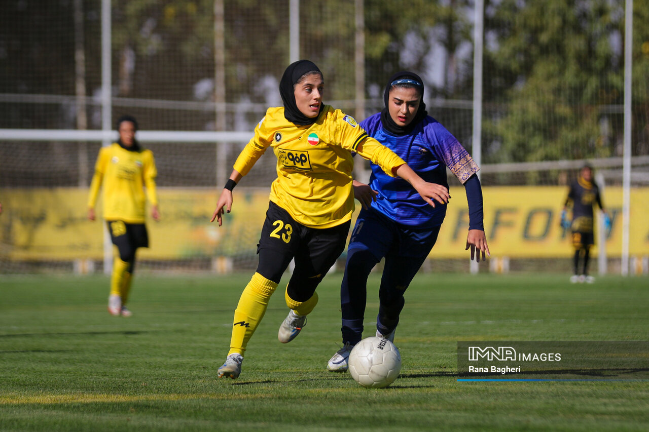 دربی طلایی در شهر فیروزهای