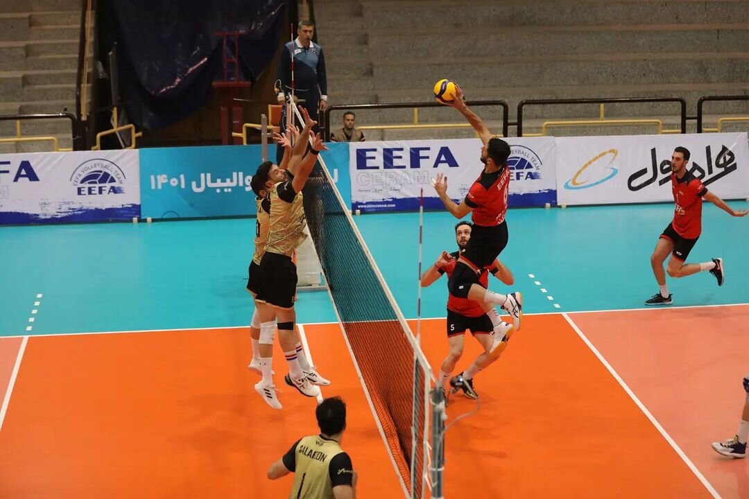 تلاش برای صعود و فرار از سقوط