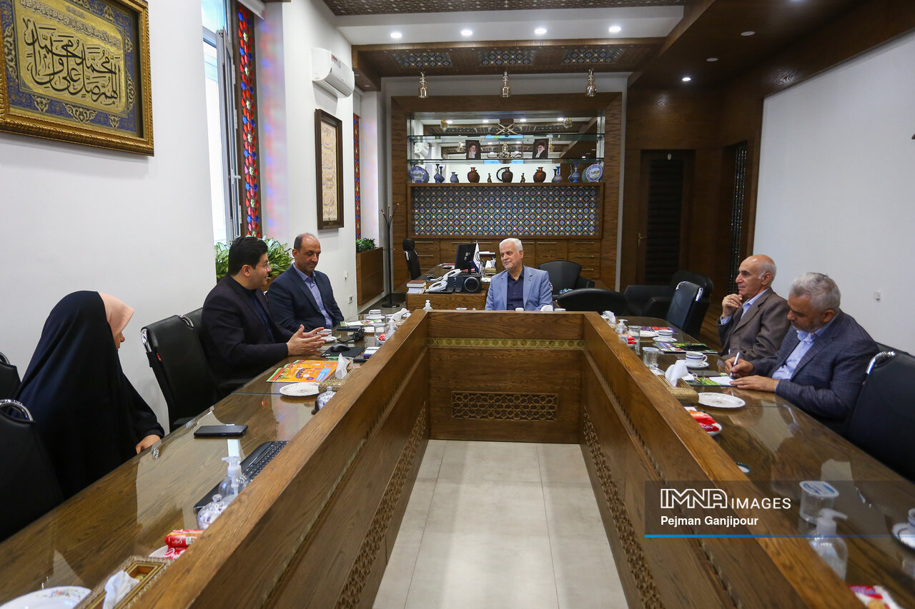 جلسه هیئت‌مدیره شرکت توسعه مجتمع‌های سیاحتی، فرهنگی و ورزشی سپاهان