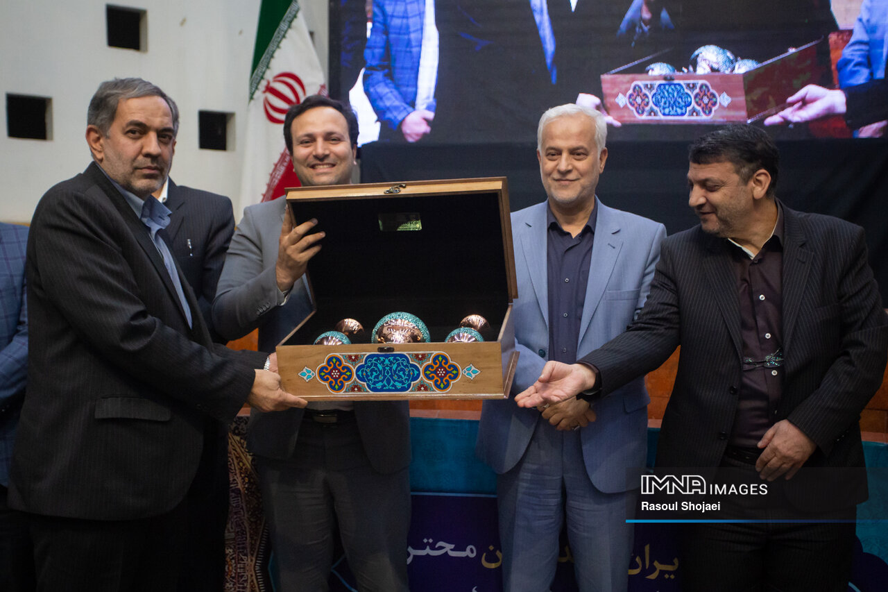 تدوین بودجه ۱۴۰۲ شهرداری اصفهان در دستور کار است/ رصد ۱۶۰۰ پروژه شهری