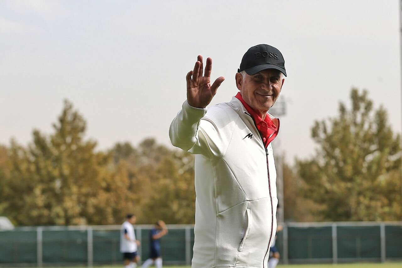 کارلوس کیروش بماند یا برود؟