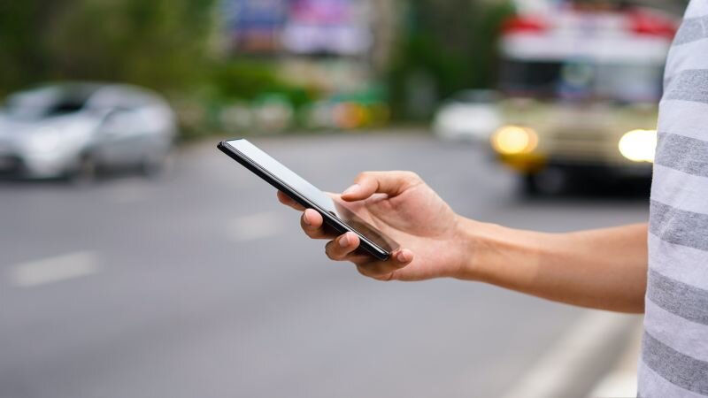 راه‌اندازی بات مکالمه هوش مصنوعی در واتس‌اپ برای رانندگان دهلی