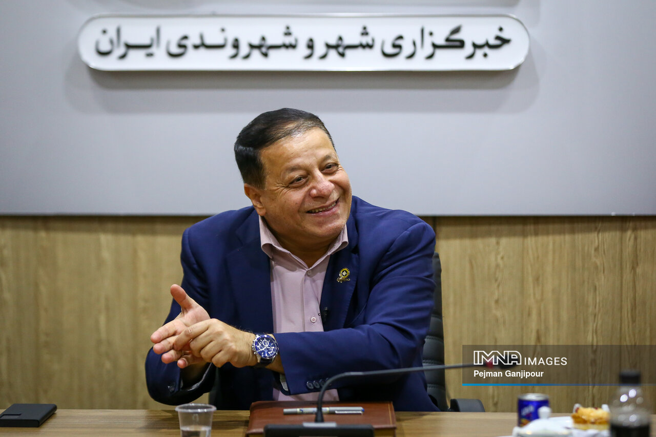 نمیتوانم پروژه نیمفصل دوم سپاهان را لو بدهم!/ آمادگی پخشزنده فوتبال بانوان وجود دارد