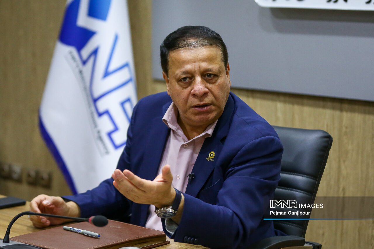 حضور مدیرعامل باشگاه سپاهان در دفتر خبرگزاری ایمنا+ عکس