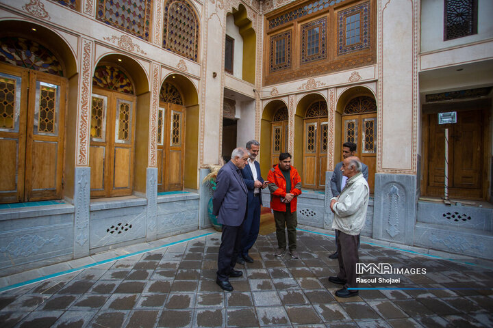 بازدید اعضای شورای شهر از خانه‌ تاریخی دهدشتی