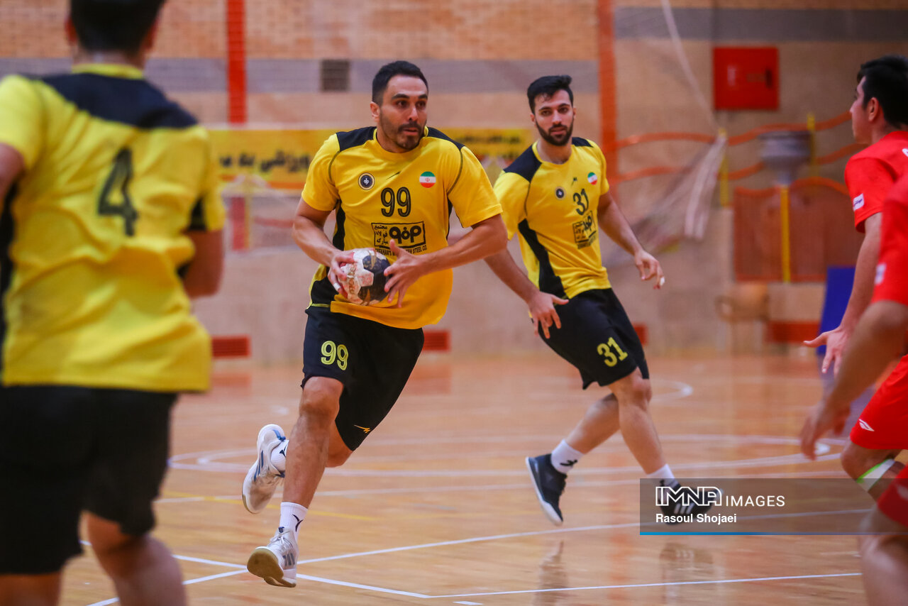 راند اول الکلاسیکوی هندبال ایران/ سپاهان و شهید شاملی به دنبال کسب عنوان قهرمانی