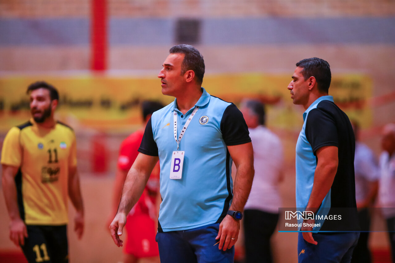 در فینال مسابقه نزدیکی خواهیم داشت/برای نتیجه گیری باید حرفهای نگاه کنیم