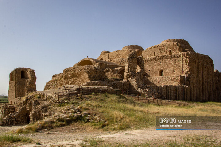 کاخ آتشکده فیروزآباد فارس