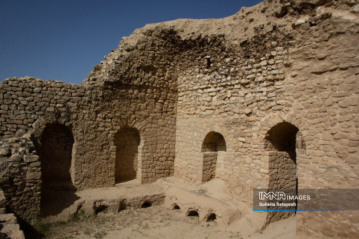 کاخ آتشکده فیروزآباد فارس