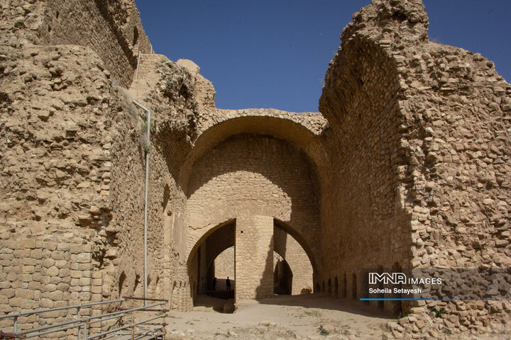 کاخ آتشکده فیروزآباد فارس