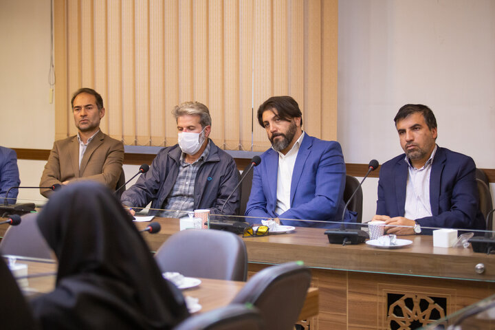نشست هم اندیشی خبرگزاری ایمنا با مدیران امور ارتباطات سازمان‌های شهرداری اصفهان