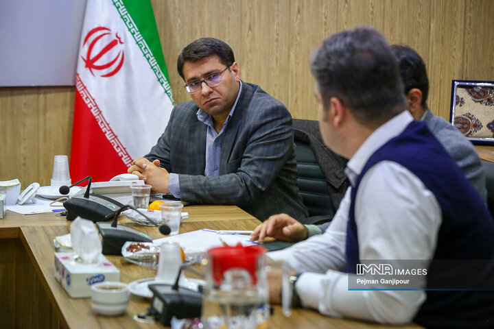 از علت ورود شهرداری اصفهان به ایجاد کتابخانه‌ها تا رفع نیاز گروه‌های  تخصصی کتاب‌خوان