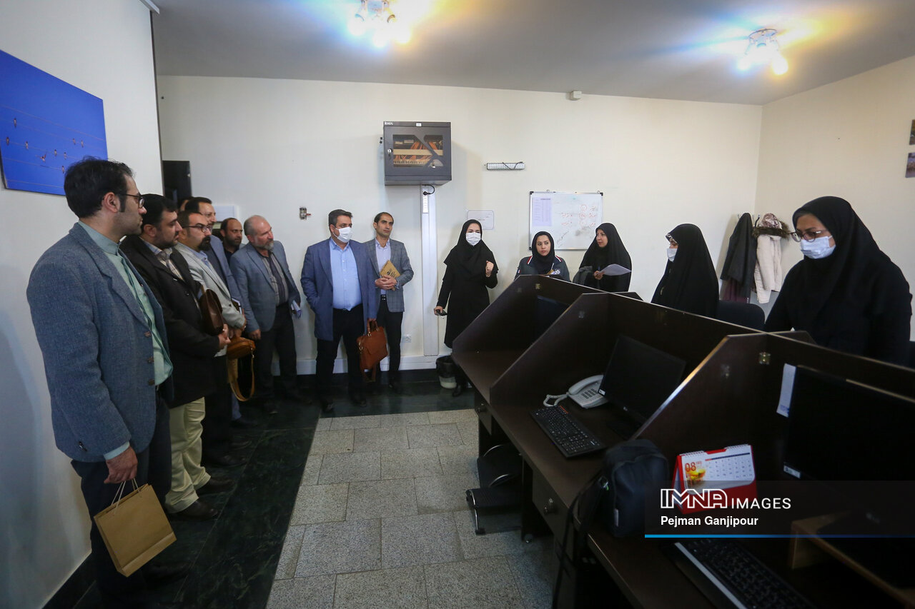 نقد و بررسی فعالیتهای هنری شهرداری اصفهان