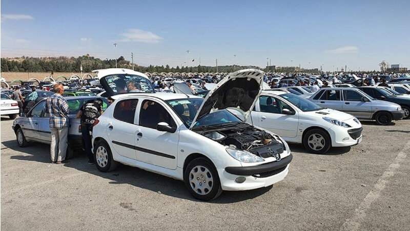 چگونه میتوانید قیمت خودرو خود را تخمین بزنید؟