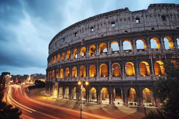 جریمه‌های سنگین ایتالیا برای وندال‌های آثار تاریخی