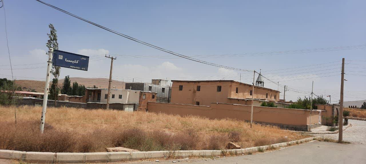 یادمان ارامنه در تنها روستای ارمنینشین ایران