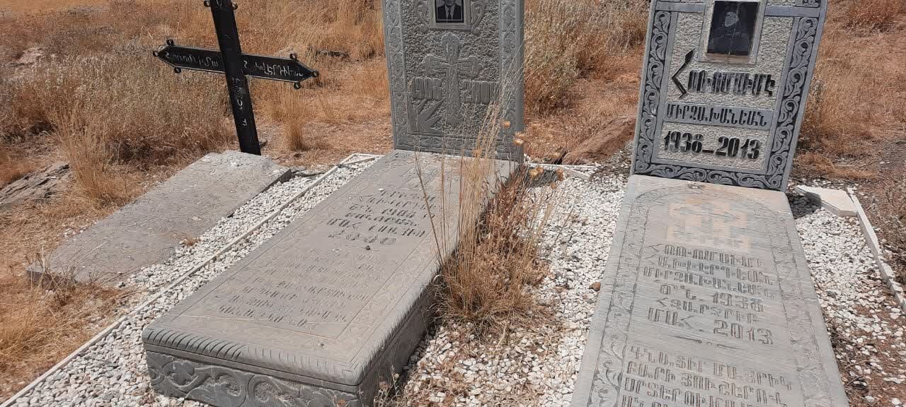 یادمان ارامنه در تنها روستای ارمنینشین ایران