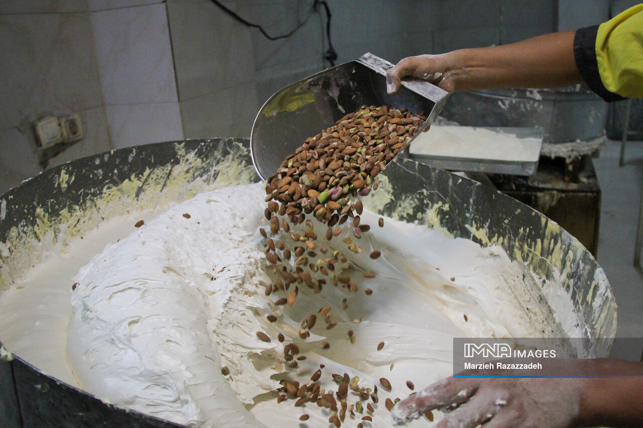 صنعت گز در انتظار حمایت