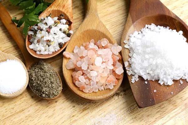 آیا نمک برای تیروئید پرکار ضرر دارد؟