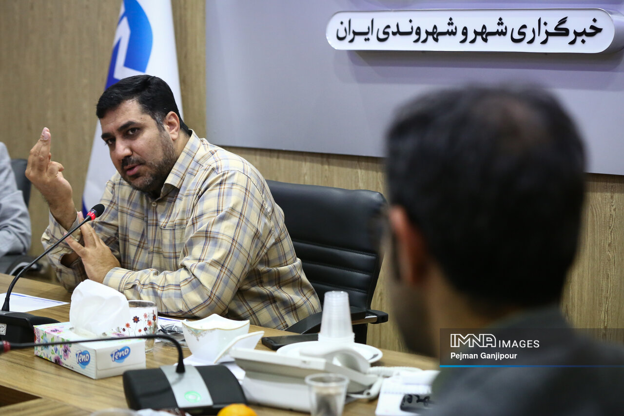 از به اجماع نرسیدن نخبگانی تا موسی درون مدیران مراکز هنری شهرداری اصفهان