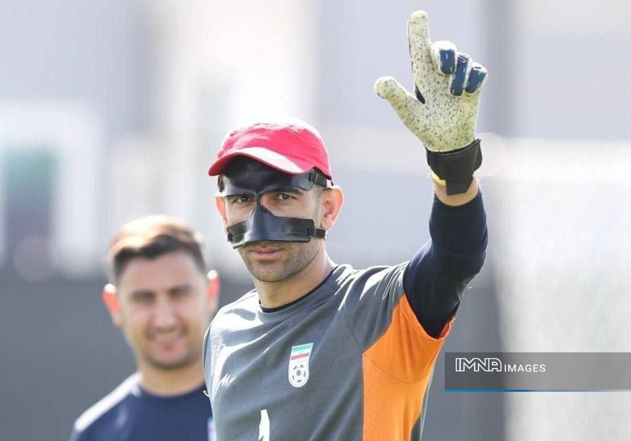 بازگشت علیرضا بیرانوند به تمرین تیمملی با ماسک محافظ صورت+عکس