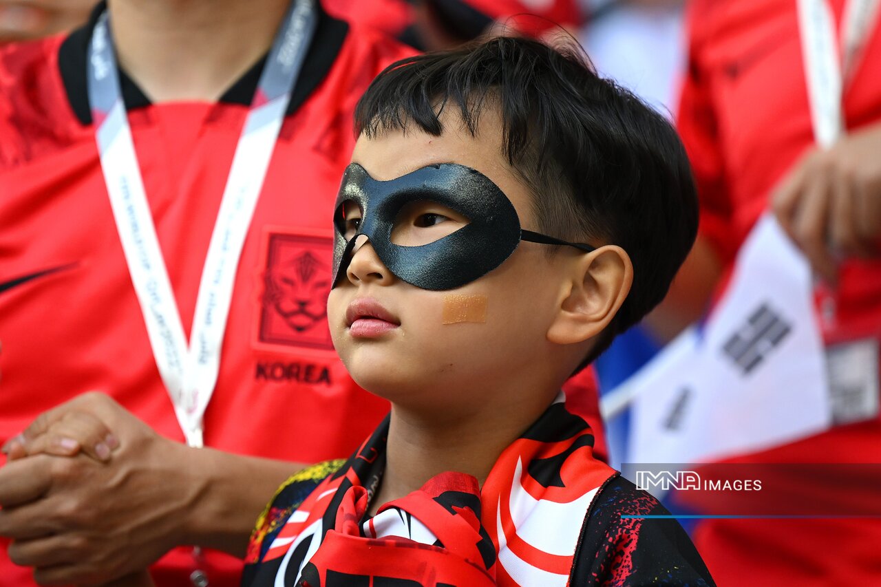 ماسک مخصوص "سون" بر صورت هواداران کرهای+عکس