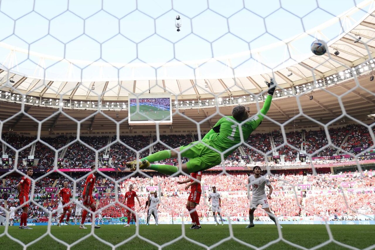 تیرک دروازه ولز حریف اصلی شاگردان کیروش!+عکس