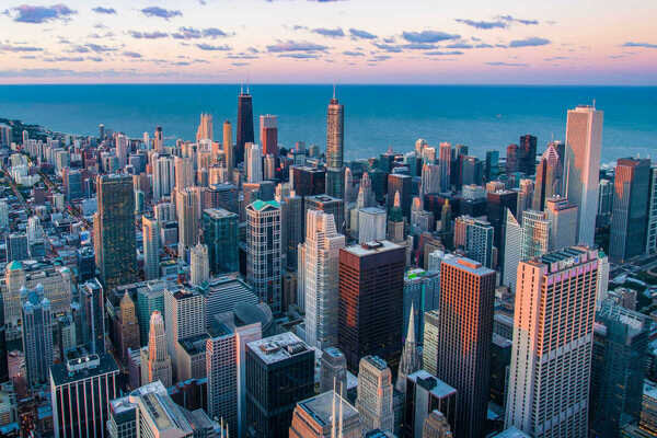 حمایت از  مناطق تجاری شیکاگو برای افزایش کارآفرینی و نشاط شهروندی