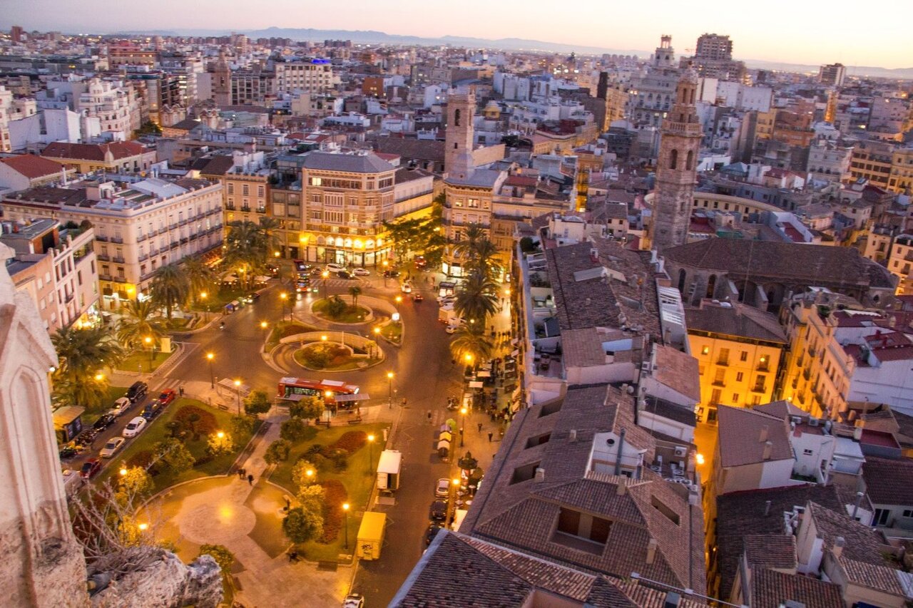 عزم والنسیا برای تبدیل شدن به شهر میدانها