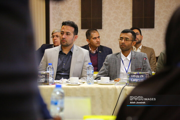 اولین نشست تخصصی باغ‌های پرندگان کشور