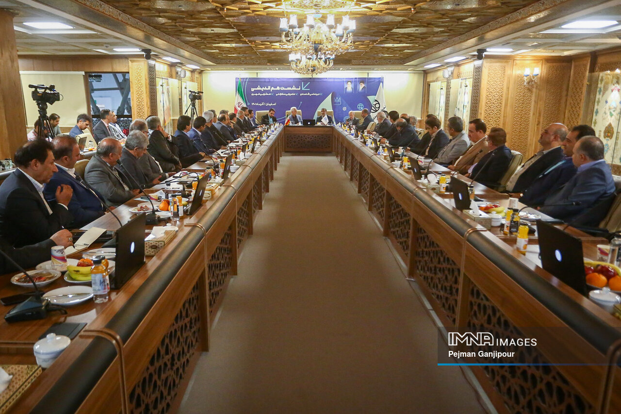 سرمایهگذاران از دغدغههای خود به مدیران شهری اصفهان گفتند