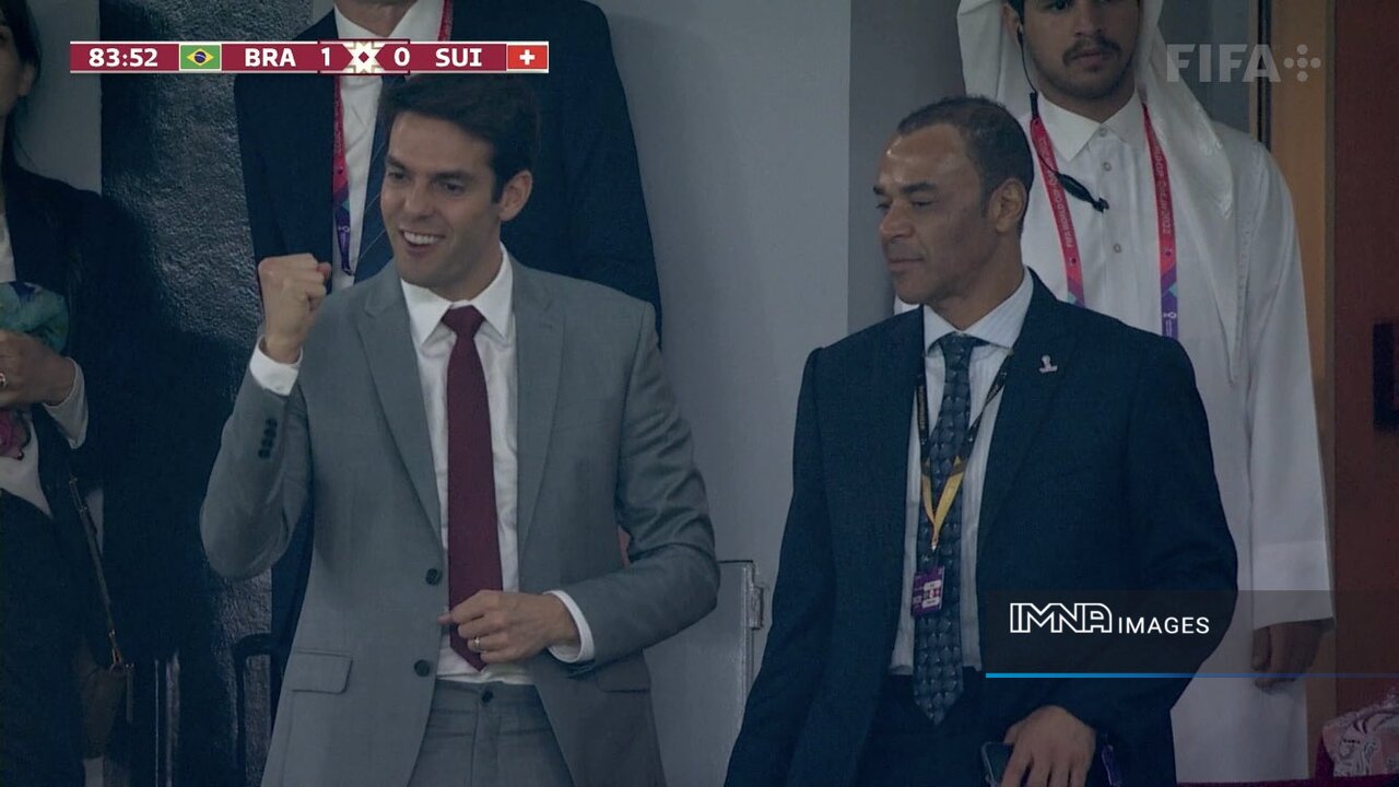 کاکا، کارلوس، رونالدو و کافو تماشاگران ویژه دیدار سوئیس برزیل+عکس