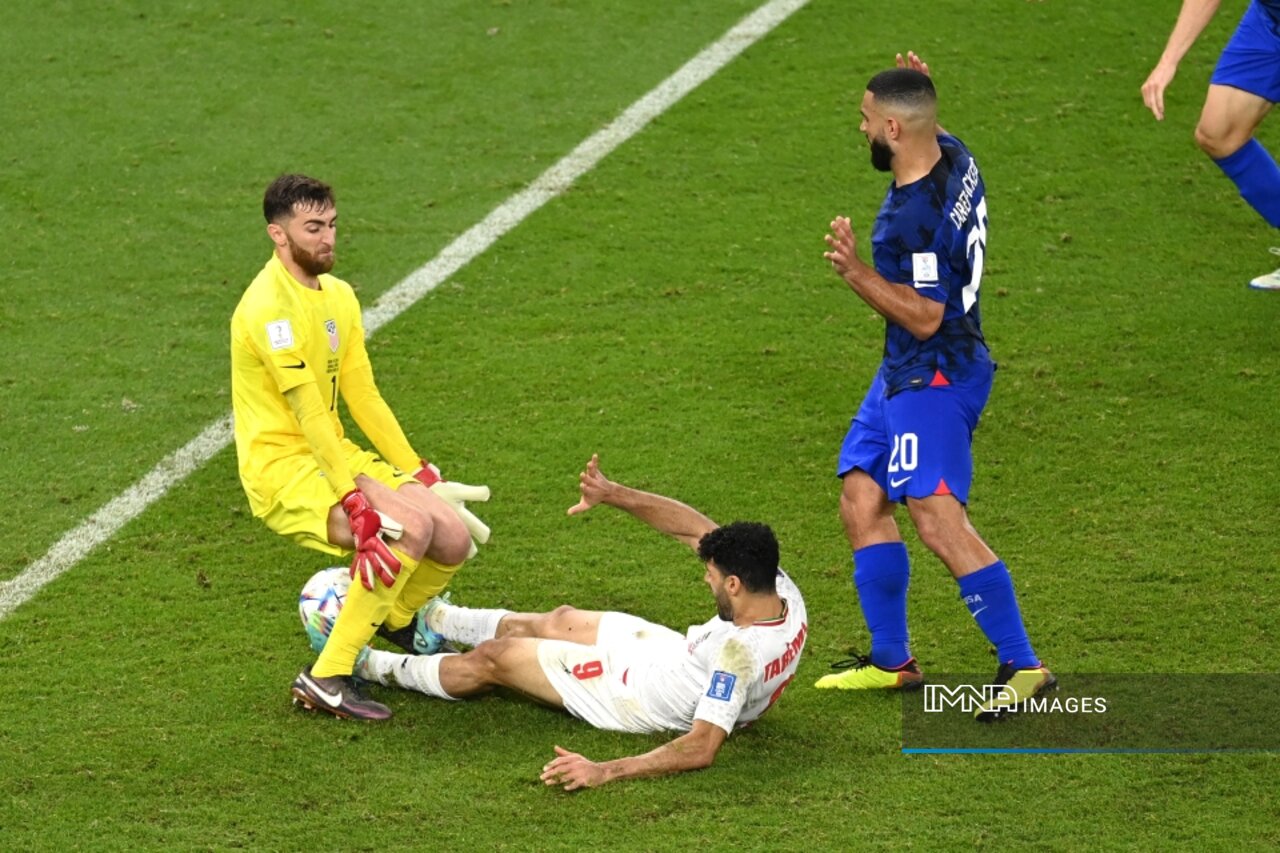 التماس طارمی به لائوس پس از سوت پایان: صحنه مشکوک به پنالتی را بازبینی کن+عکس