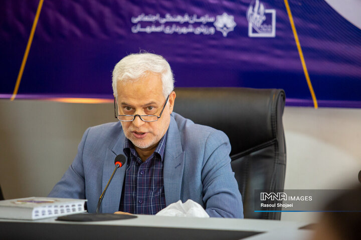 نشست نوجوانان نصف جهانی با مسئولان شهری