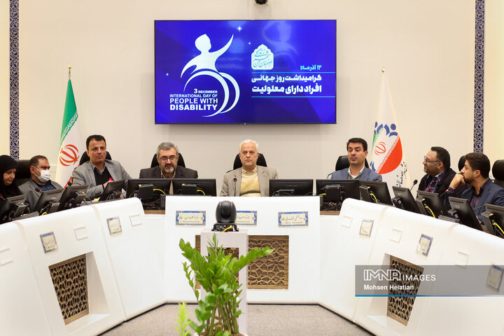 تجلیل از کارکنان دارای معلولیت شهرداری اصفهان