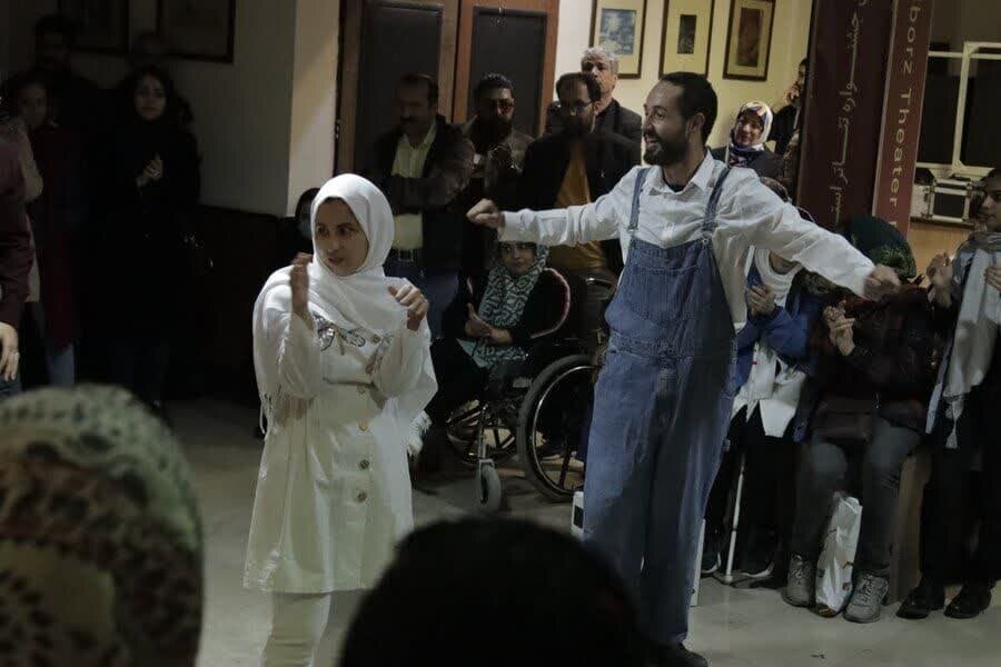 «تسویه نقدی»؛ نمایش برتر جشنواره تئاتر معلولان آفتاب