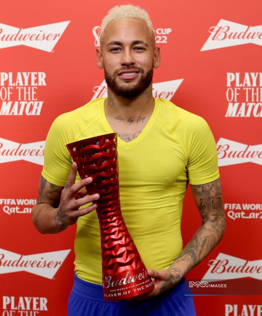 جایزه بهترین بازیکن جدال برزیل - کرهجنوبی سهم نیمار شد+عکس