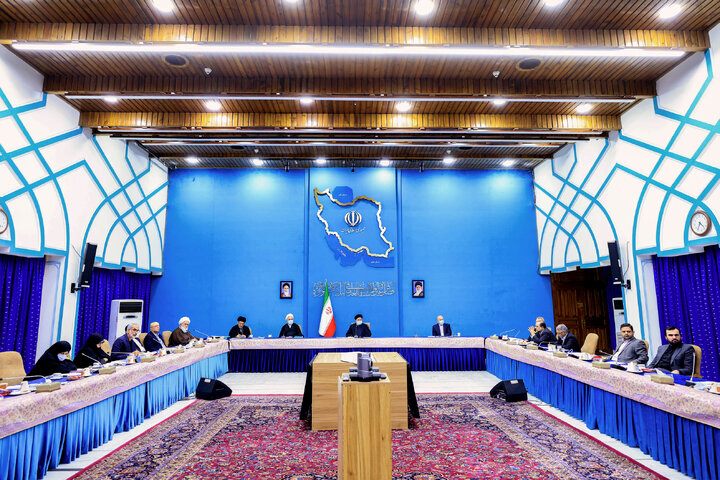 جلسه فوق‌العاده‌ شورای‌عالی انقلاب فرهنگی برای بررسی حجاب و عفاف