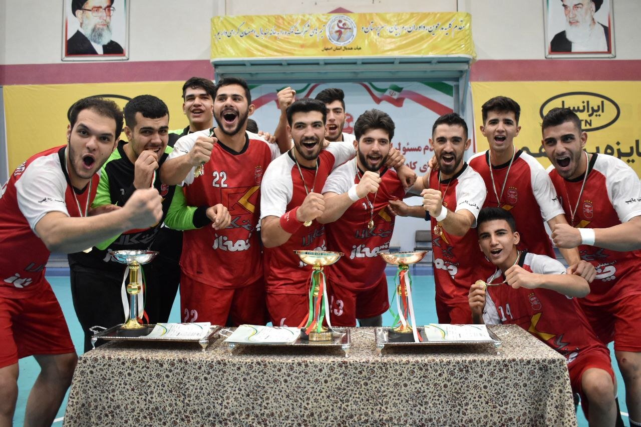 گیتیپسند در خانه به قهرمانی رسید