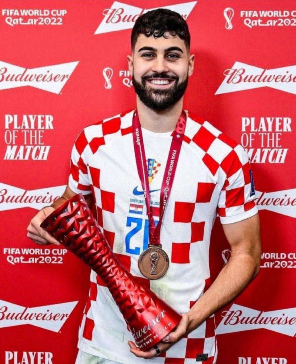 گواردیول بهترین بازیکن دیدار کرواسی - مراکش شد+عکس