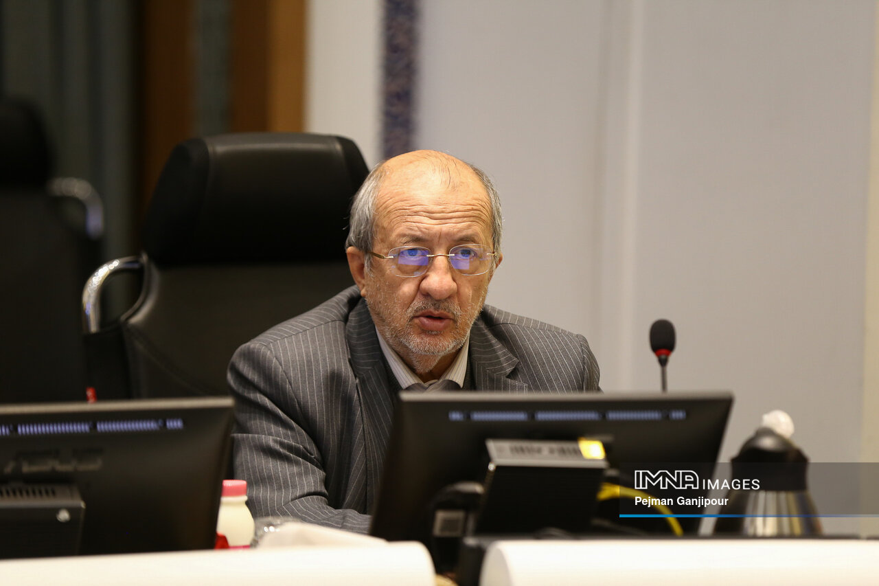 موانع تحقق مدیریت واحد شهری کدام است؟ / اداره شهرها بدون استفاده از ظرفیت مردمی ممکن نیست