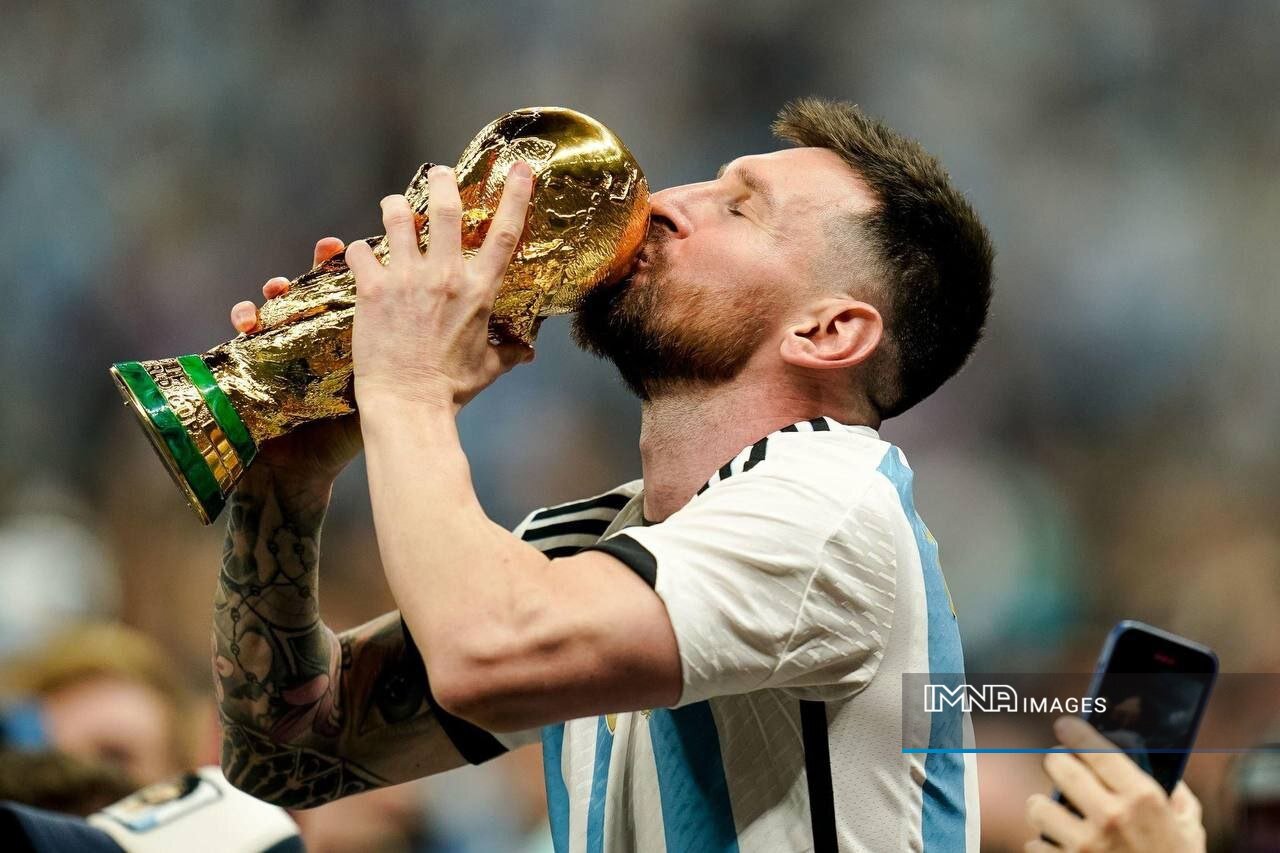 مسی از امباپه هم پول را برد هم جام را!